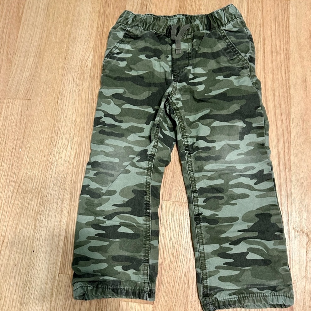 GAP Lined camouflage pants Boys 4T